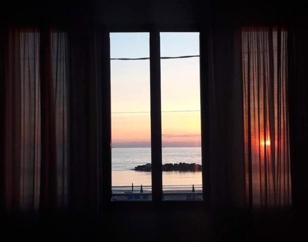 Hotel Bartolini Bellaria-Igea Marina Bagian luar foto