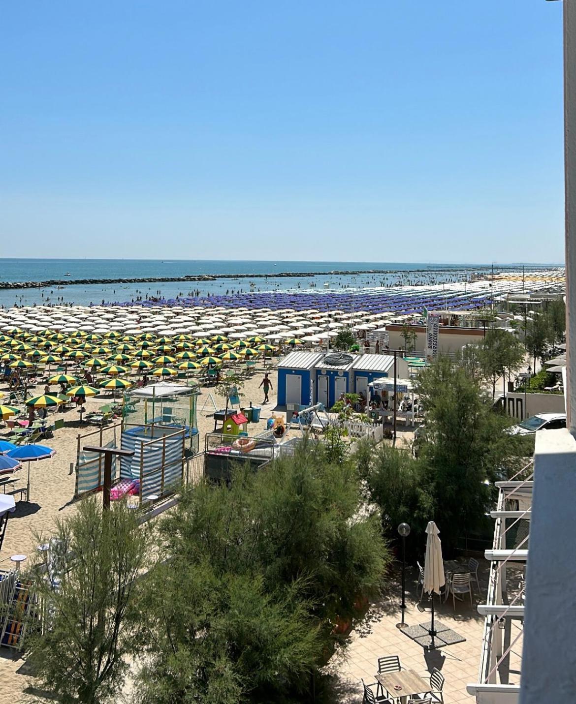 Hotel Bartolini Bellaria-Igea Marina Bagian luar foto