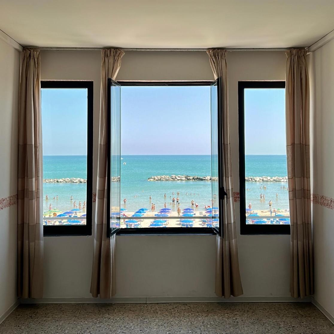 Hotel Bartolini Bellaria-Igea Marina Bagian luar foto