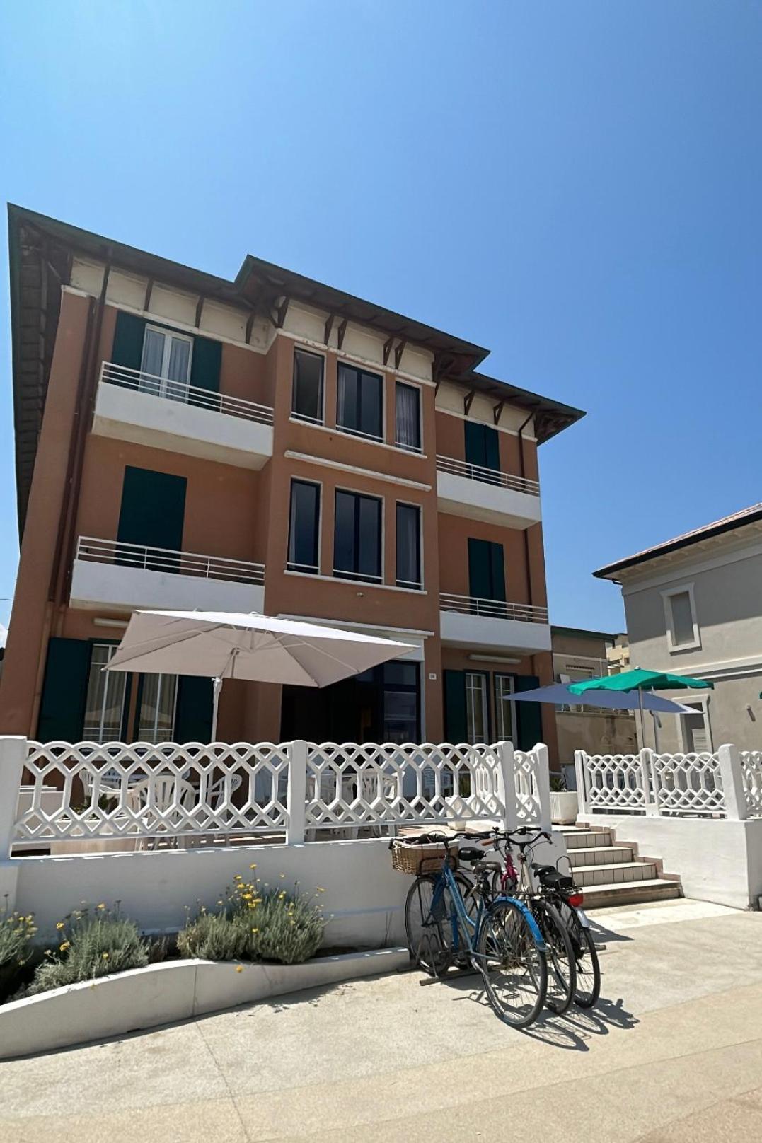 Hotel Bartolini Bellaria-Igea Marina Bagian luar foto