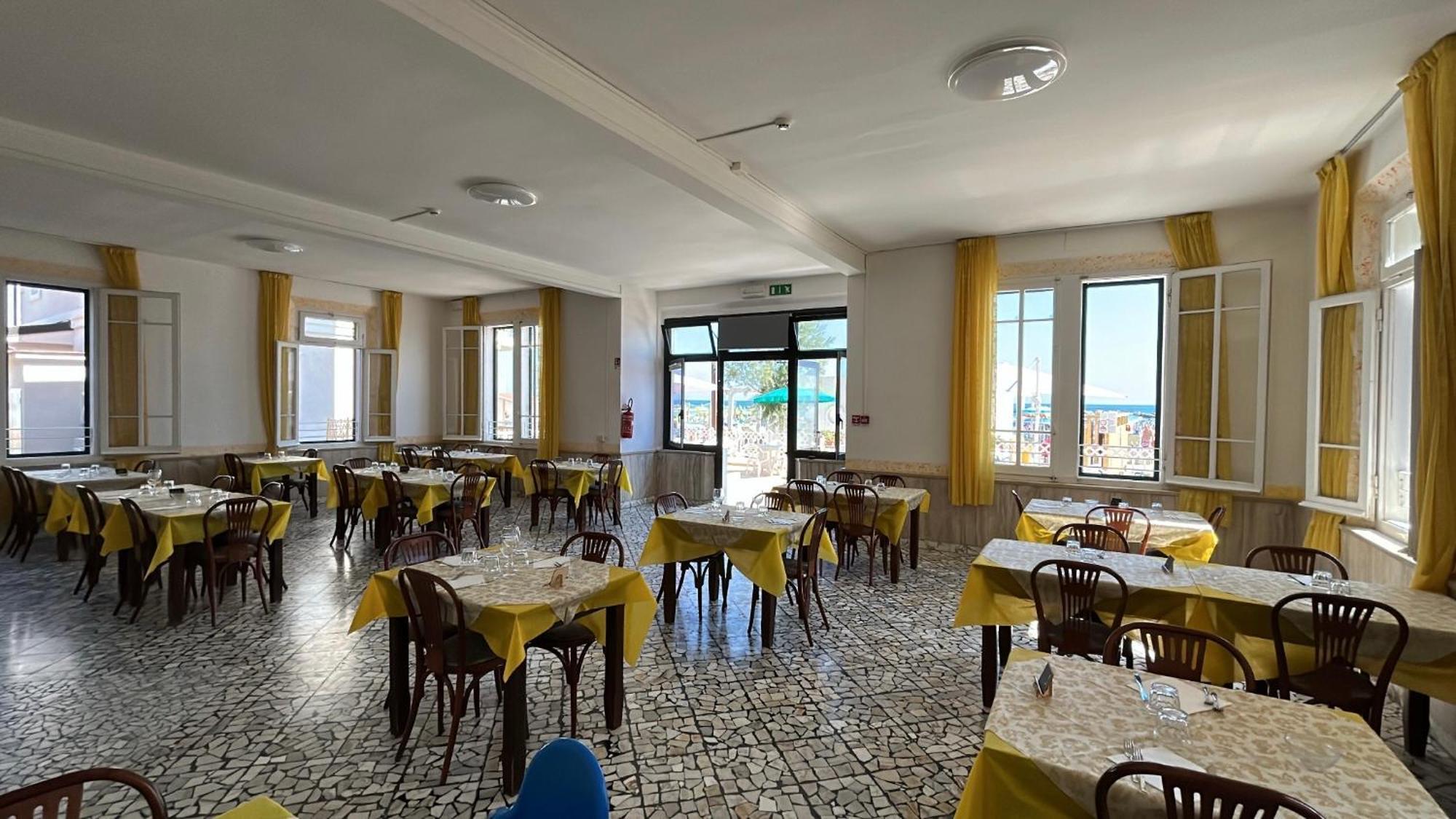 Hotel Bartolini Bellaria-Igea Marina Bagian luar foto