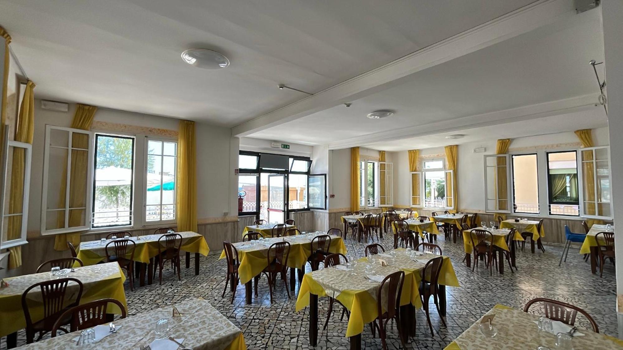 Hotel Bartolini Bellaria-Igea Marina Bagian luar foto